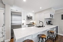 208 W Springfield St, Unit A in Boston, MA - Foto de edificio - Building Photo