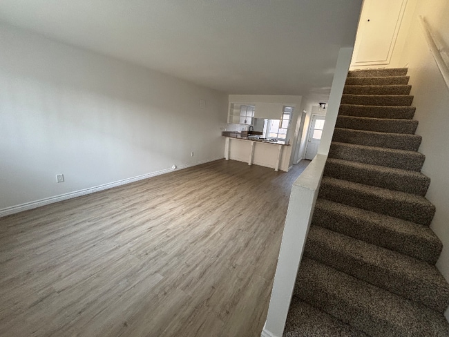 1670 W Broadway in Anaheim, CA - Building Photo - Building Photo