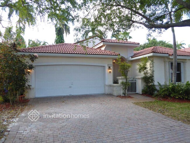 property at 3432 SW 51st St