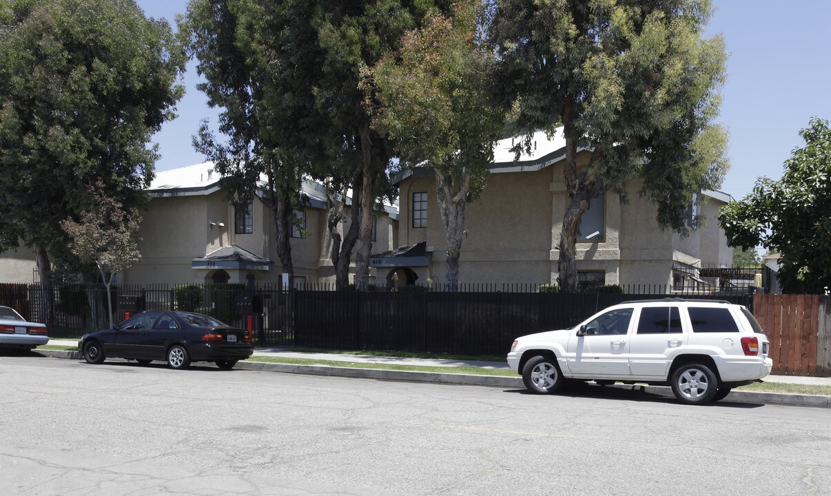 404 S Claudina St in Anaheim, CA - Foto de edificio