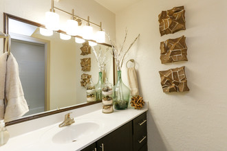 Madison Southpark Apartment Homes in Charlotte, NC - Building Photo - Interior Photo