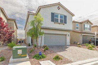 5161 Birchland Mnr Ave in Las Vegas, NV - Building Photo - Building Photo