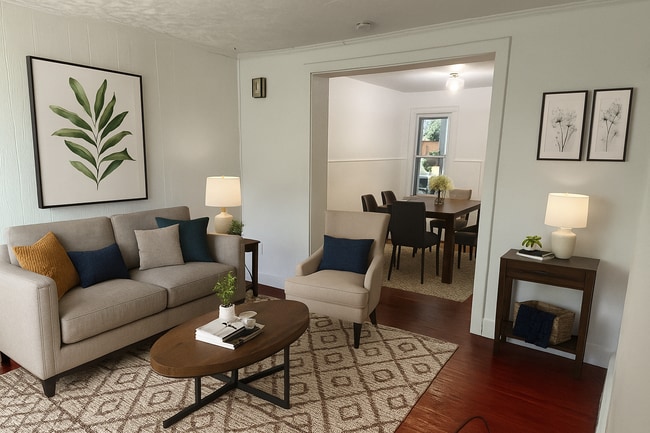 property at 124 N Plum St