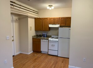 43 Bay State Rd, Unit 4F in Boston, MA - Building Photo - Building Photo