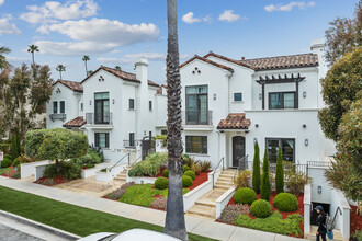 Villas Ventanas in Santa Monica, CA - Building Photo - Building Photo