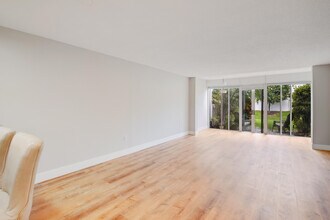 4242 Deste Ct in Greenacres, FL - Building Photo - Building Photo