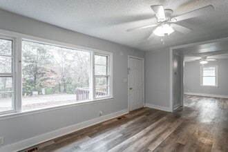 11213 Dayton Pike in Soddy Daisy, TN - Building Photo - Building Photo