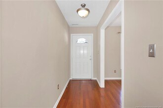 514 Sunpointe Dr in Hope Mills, NC - Building Photo - Building Photo