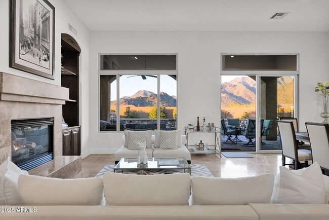 11348 E Greenway Rd in Scottsdale, AZ - Building Photo - Building Photo