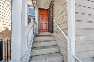 1520 Santa Clara Ave, Unit Apt B in Alameda, CA - Building Photo - Building Photo