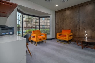 Onyx at Oslo in San Antonio, TX - Building Photo - Building Photo