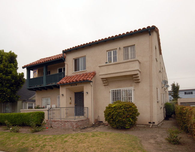 5119-5125 1/2 W 20th St in Los Angeles, CA - Building Photo - Building Photo