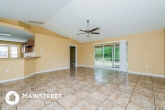 1641 Larkin Rd in Spring Hill, FL - Building Photo - Building Photo