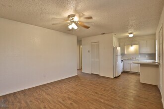 207 Taylor St in Merkel, TX - Building Photo - Building Photo