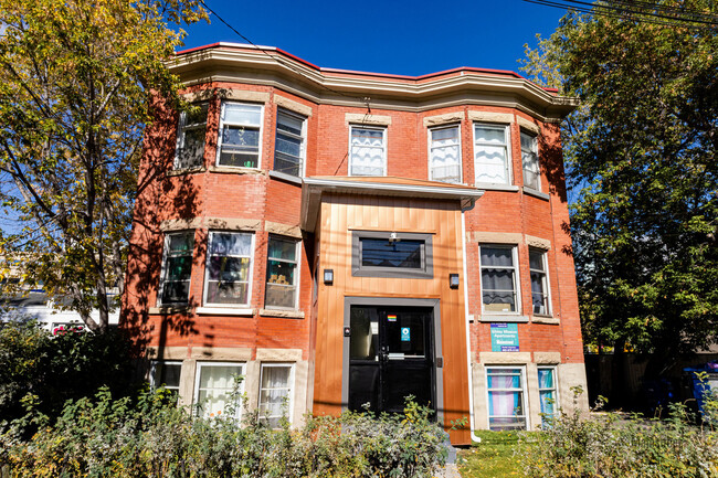 Sibley Mission Apartments in Calgary, AB - Building Photo - Building Photo