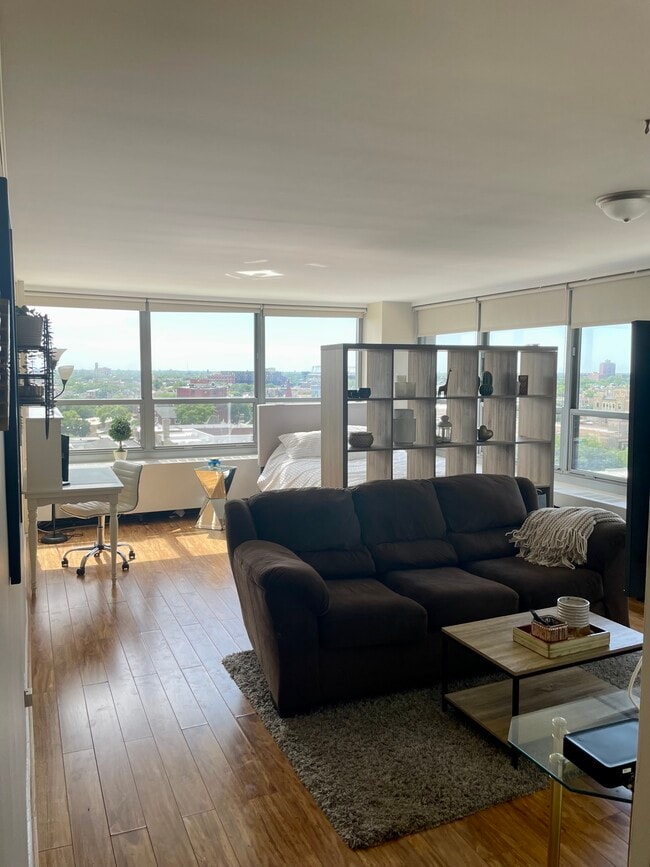 property at 3550 N Lake Shore Dr