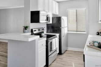 732 E Lexington Ave in El Cajon, CA - Building Photo - Building Photo