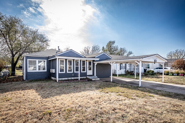 property at 1904 NW Lake Ave