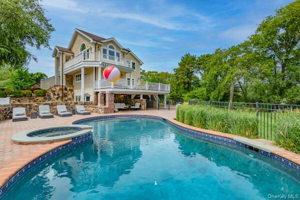 property at 27 W Tiana Rd