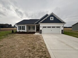 127 Godwin Ln in Dunn, NC - Building Photo