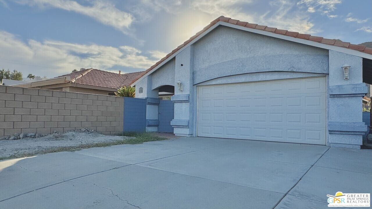 51905 Avenida Rubio in La Quinta, CA - Building Photo