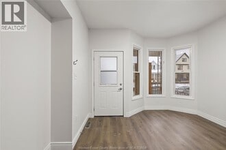722 Dougall Ave in Windsor, ON - Building Photo - Building Photo