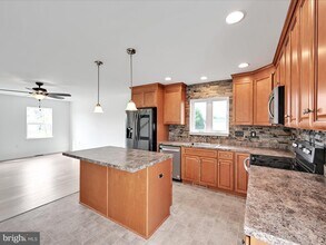 87 Farm House Ln in York, PA - Building Photo - Building Photo