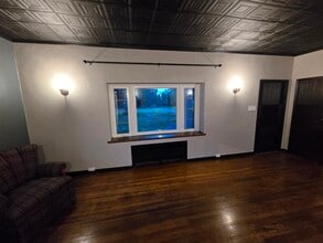 606 Sunset Ave, Unit B in Evansville, IN - Foto de edificio - Building Photo