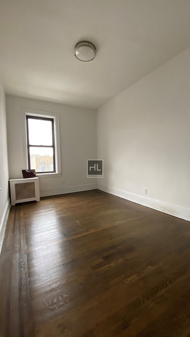 STEINWAY STREET in Queens, NY - Building Photo - Building Photo