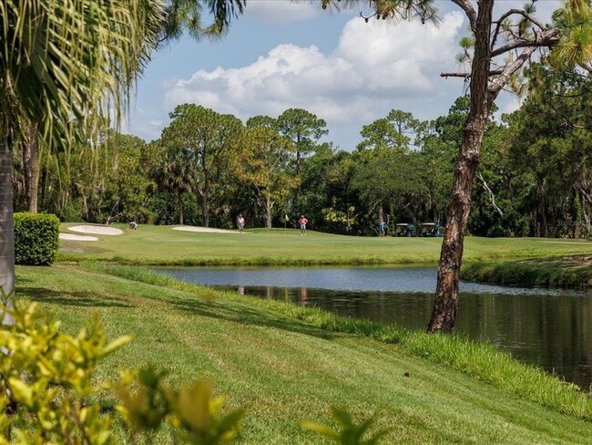 4440 Weybridge St in Sarasota, FL - Building Photo - Building Photo