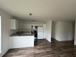 5901 Lake Hubbard Pkwy in Garland, TX - Building Photo - Building Photo