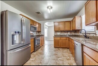 7343 Lyia Br in San Antonio, TX - Building Photo - Building Photo