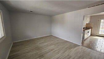 235 12th St, Unit 2A in Silvis, IL - Building Photo