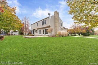 1568 Grandview Dr in Rochester Hills, MI - Building Photo - Building Photo