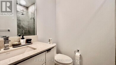 30 Elm Dr W in Mississauga, ON - Building Photo - Building Photo