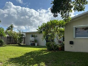 2160 NW 66th Ave in Margate, FL - Building Photo - Building Photo