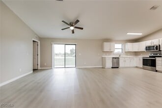 148 Partridge St in Lehigh Acres, FL - Building Photo - Building Photo