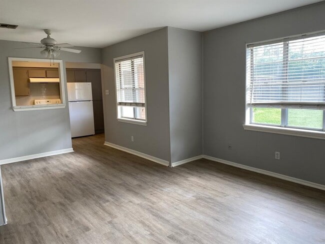 property at 1518 Early Ln