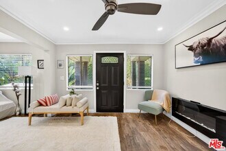 1200 Tamarind Ave in Los Angeles, CA - Foto de edificio - Building Photo