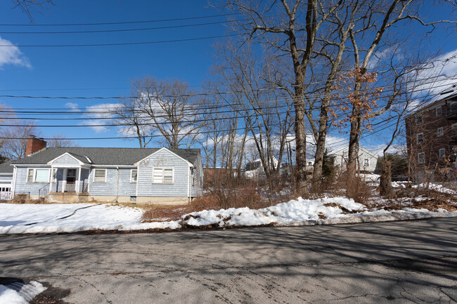 11-26 Heron St in West Roxbury, MA - Building Photo - Building Photo