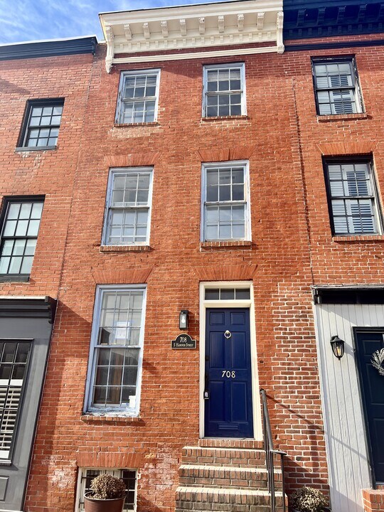 708 S Hanover St in Baltimore, MD - Building Photo