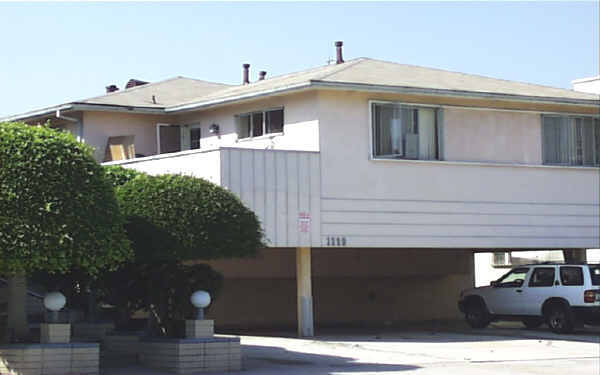 1119 S Sherbourne Dr in Los Angeles, CA - Building Photo - Building Photo