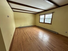 118 Central Ave in Keuka Park, NY - Foto de edificio - Building Photo