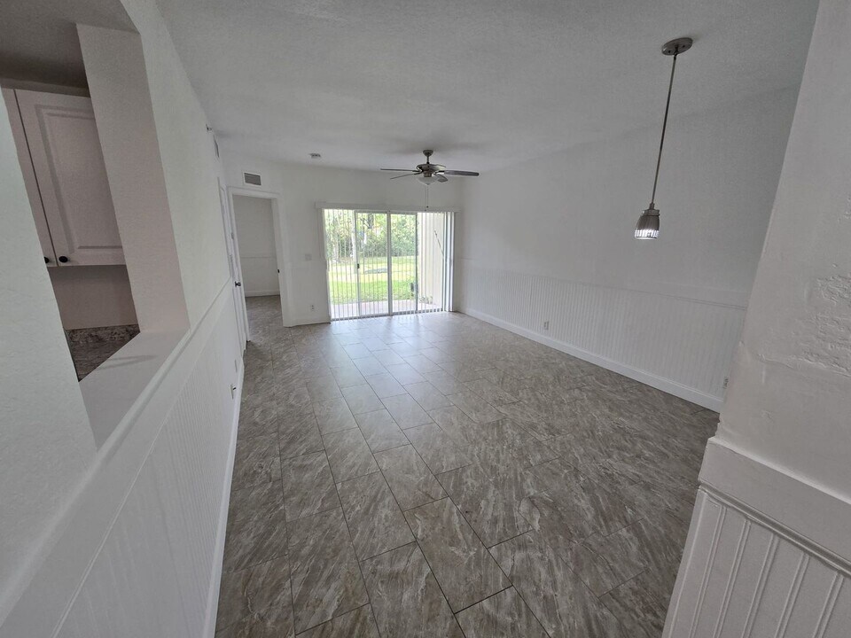 1161 Golden Lakes Blvd in West Palm Beach, FL - Building Photo