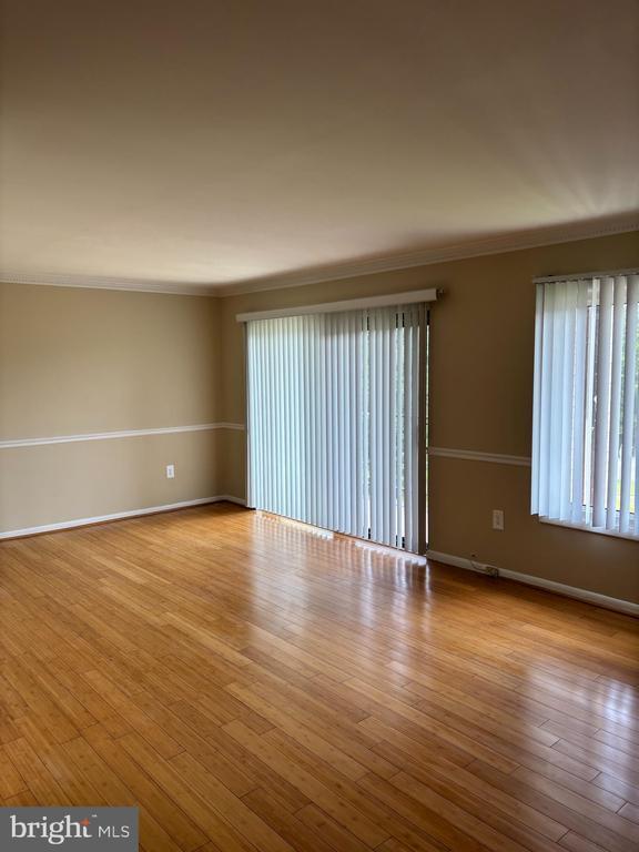 6928 Hanover Pkwy in Greenbelt, MD - Foto de edificio - Building Photo