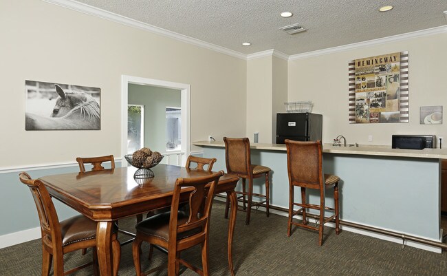 ARIUM Mariner's Village in Orlando, FL - Foto de edificio - Interior Photo