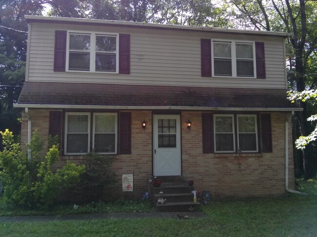325 Olive Ave, Unit First