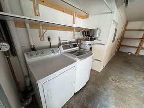 2770 Ariane Dr in San Diego, CA - Building Photo - Building Photo