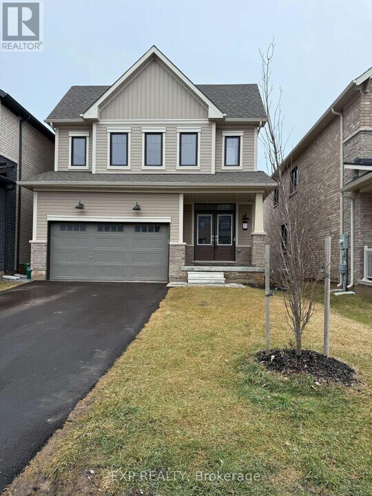 21 STARBOARD Cres in Welland, ON - Building Photo