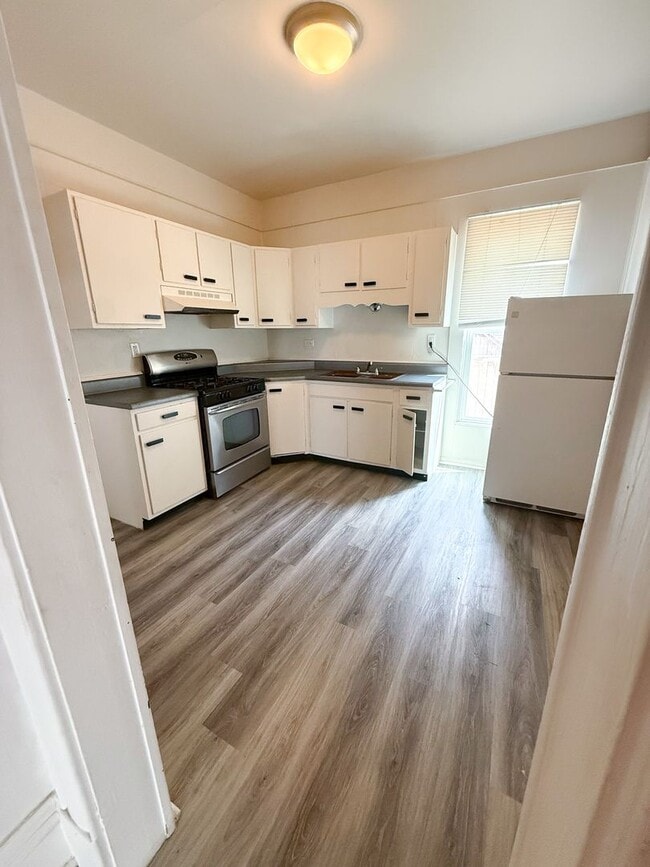 property at 1614 11th Ave